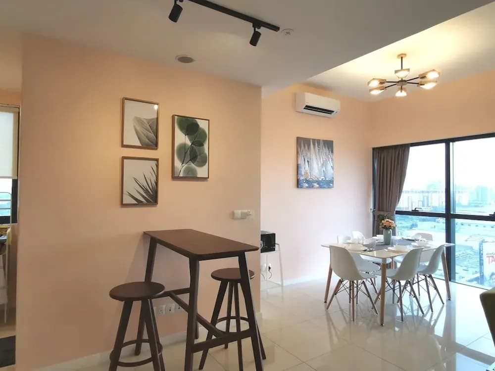 Eminent Suite at ICON City - photo 24