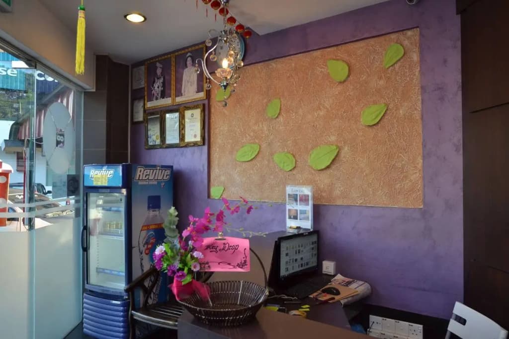 Hotel Indah - photo 17
