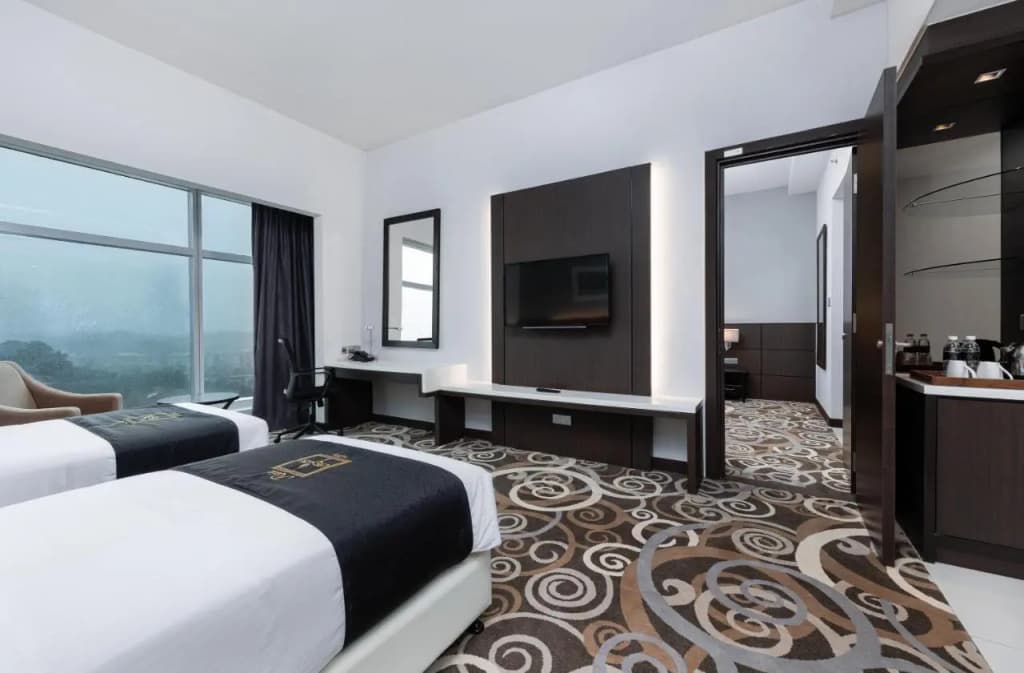 Raia Hotel & Convention Centre Kuching - photo 36