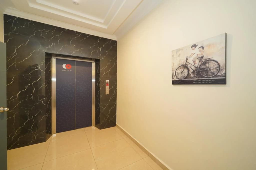 Capital O 89647 Atta Hotel - photo 11