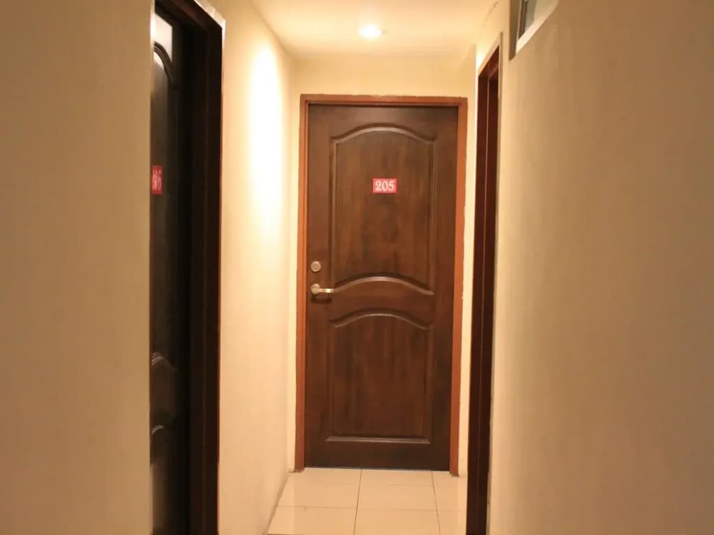 B Link Hotel - photo 9