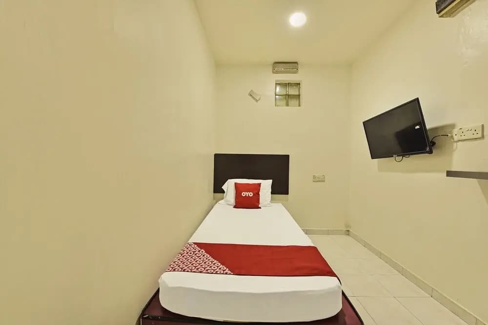OYO 90806 Rumah Tumpangan Laut Selatan - photo 4