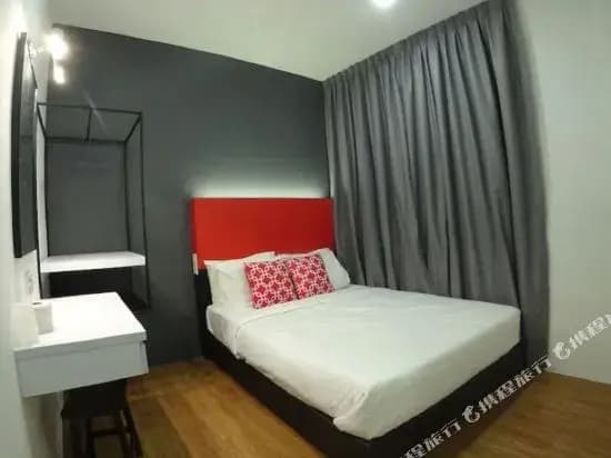 The Red Hotel - photo 12