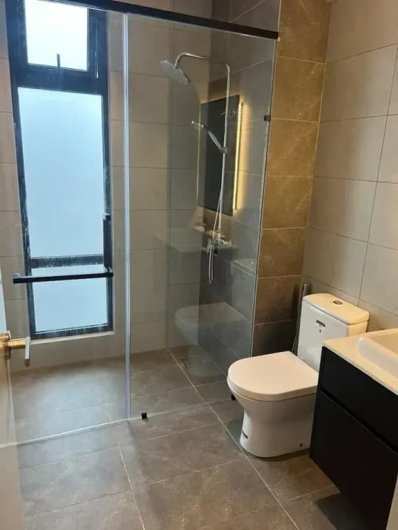 Crystal Suites At Axon Residence - photo 5
