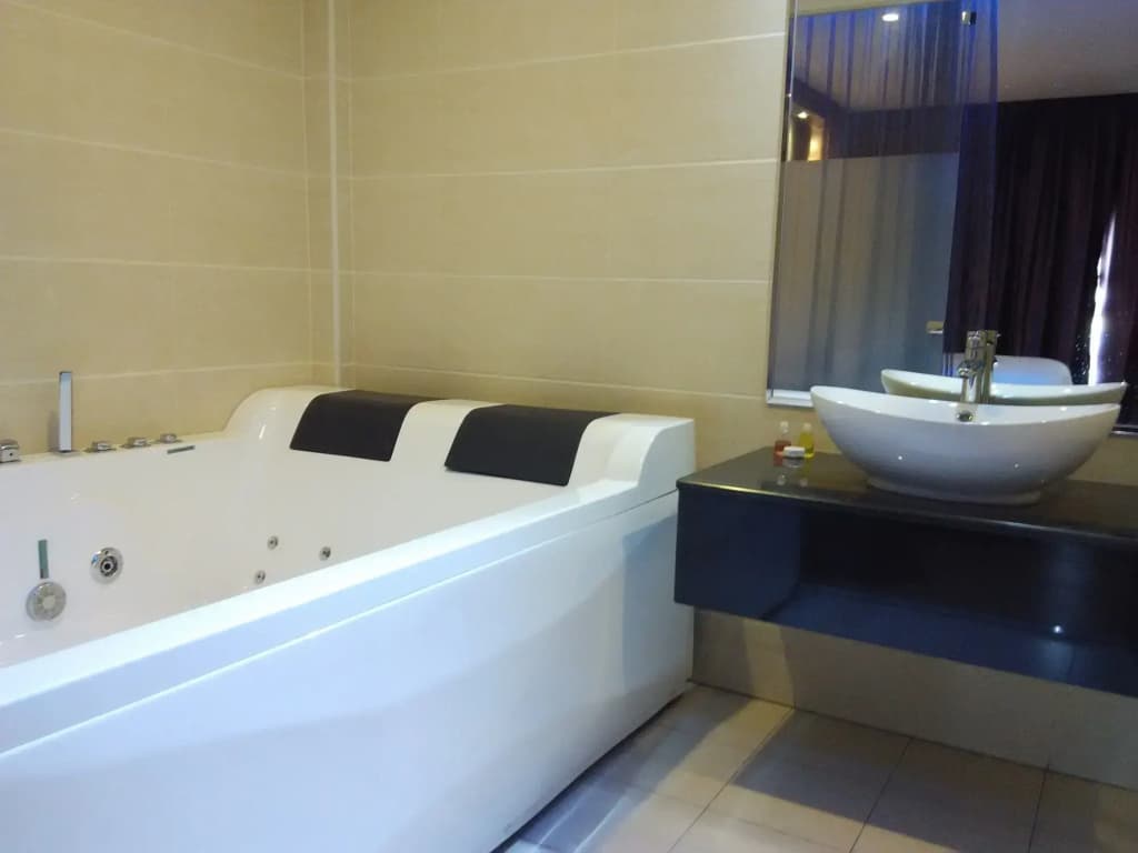 Ampang Inn Hotel - photo 15