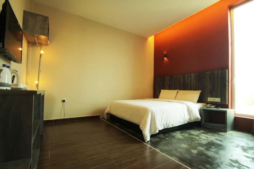 Eastville Residence - photo 4