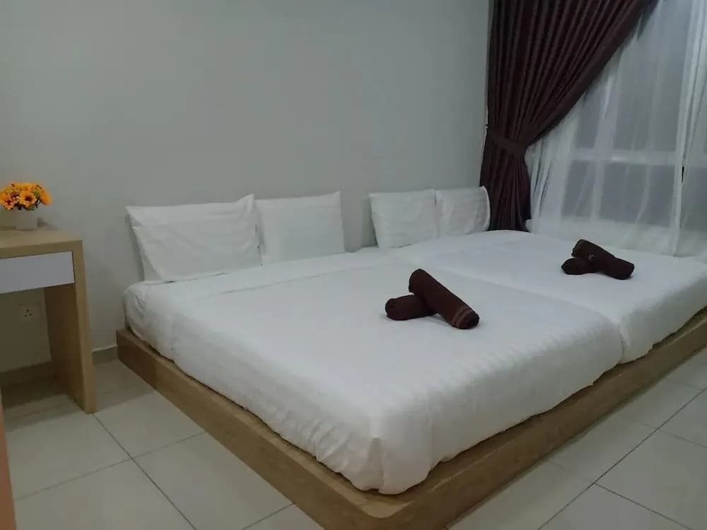 BLeisure Parkland Homestay - photo 3