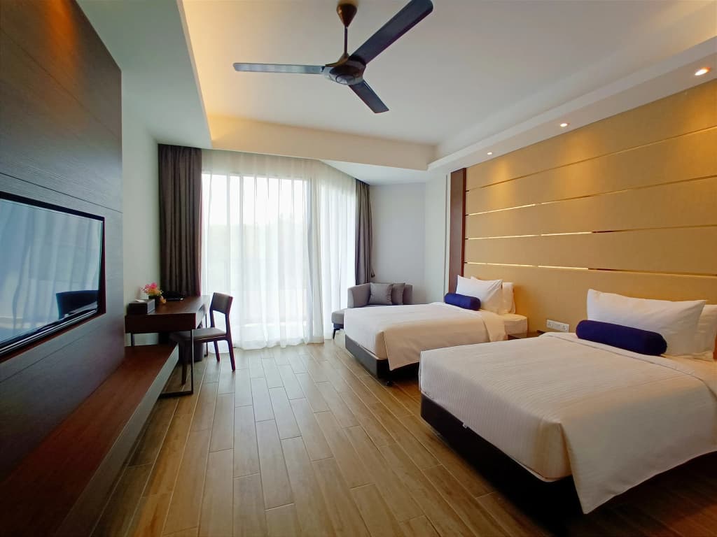 Pacific Regency Beach Resort Port Dickson - photo 3