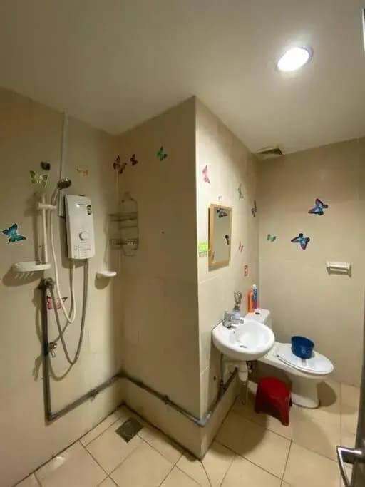 One Borneo Condominium 3bedroom with pool - photo 4
