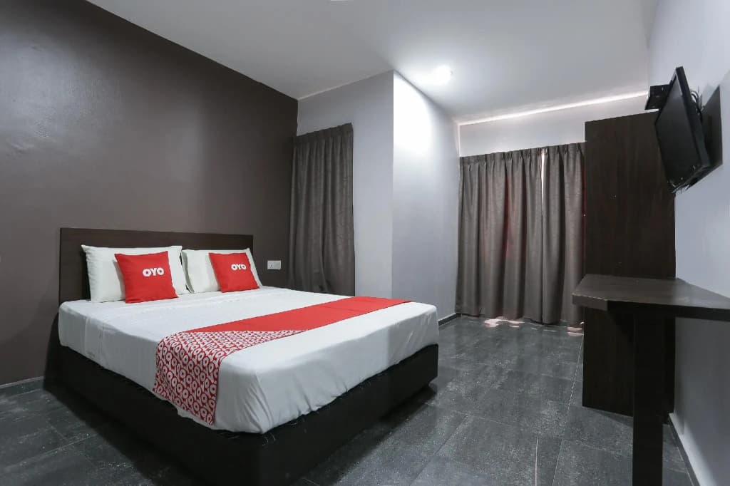 OYO 90157 One World Hotel - photo 3