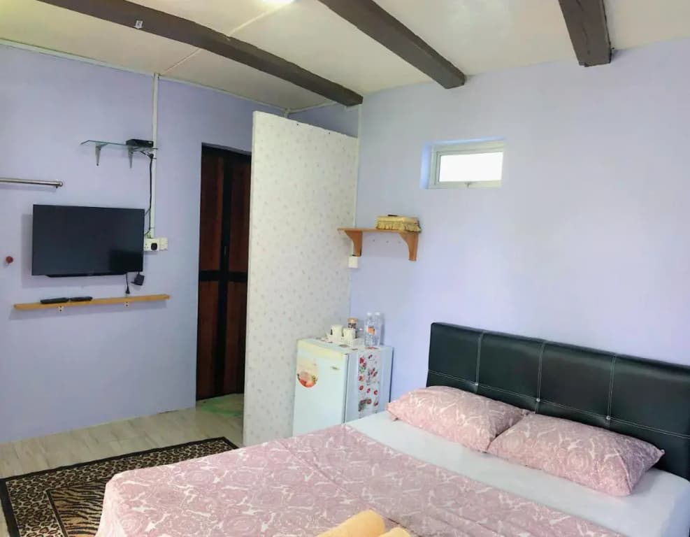 Merdeka Guest House 2 - photo 4
