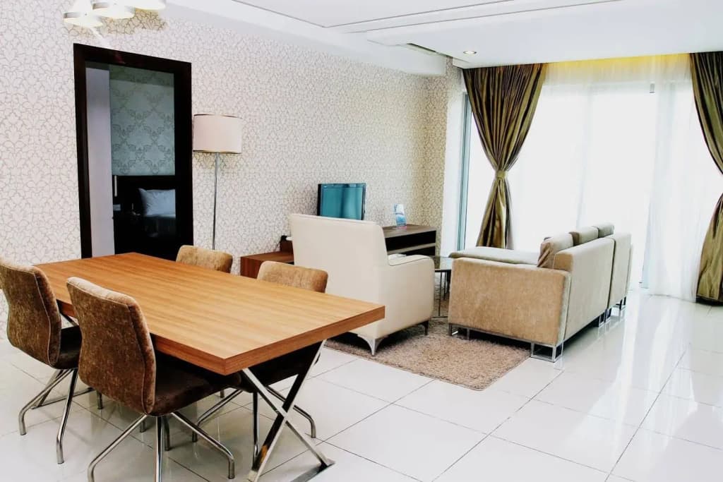 Regalia Upper View Hotel - photo 16