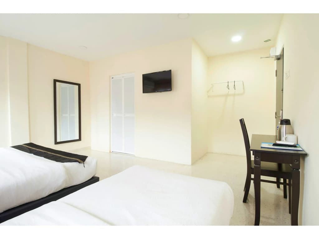 M S Hotel, Tengku Kelana KTM Klang - photo 7