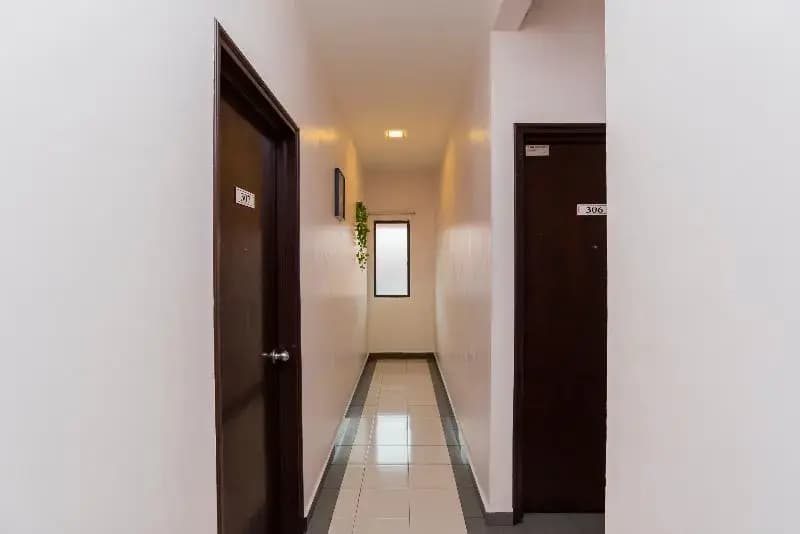 OYO 44027 Golden Horse Hotel - photo 9