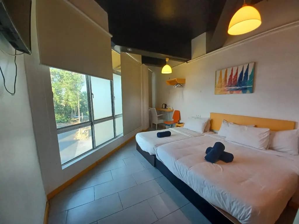 The Serai Cottage Transit Hotel - photo 6