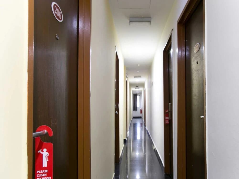 OYO 143 Swan Cottage Hotel - photo 10