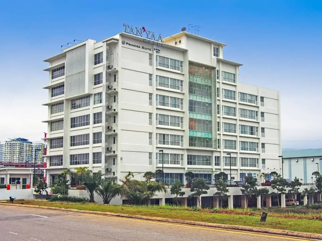 Hotel Primera Suite - photo 1