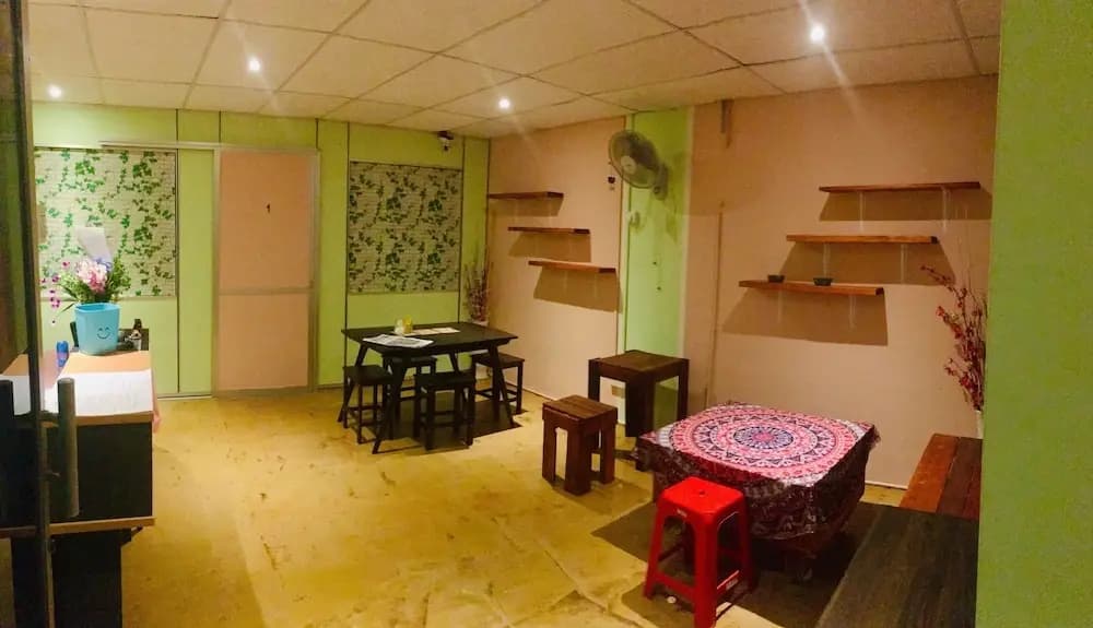 11 Pensione - Hostel - photo 16