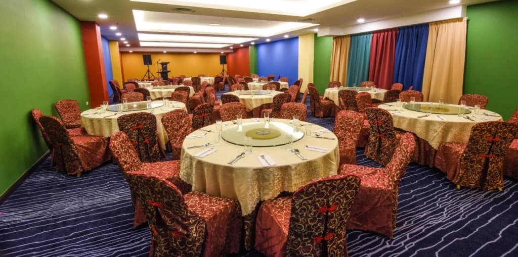 Hotel Holmes Gelang Patah - photo 10