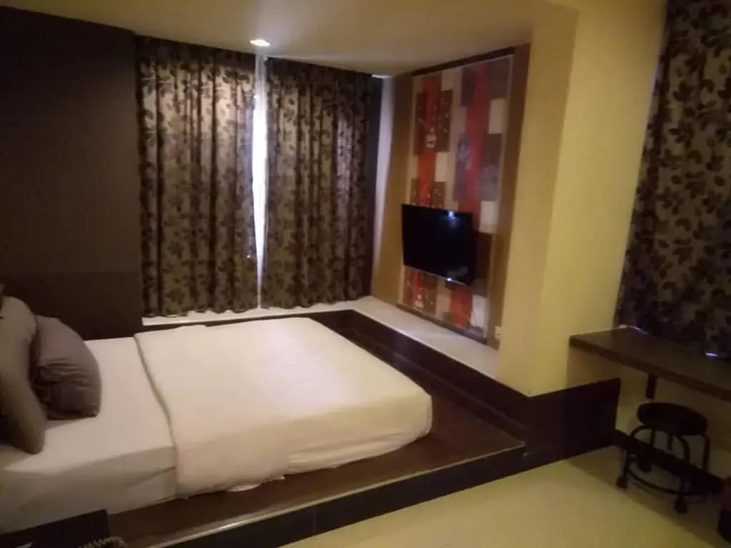 GD Hotel Permas Jaya - photo 8