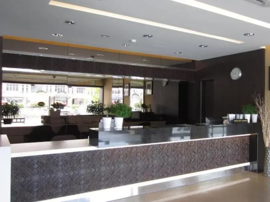 Radiant Hotel - photo 15