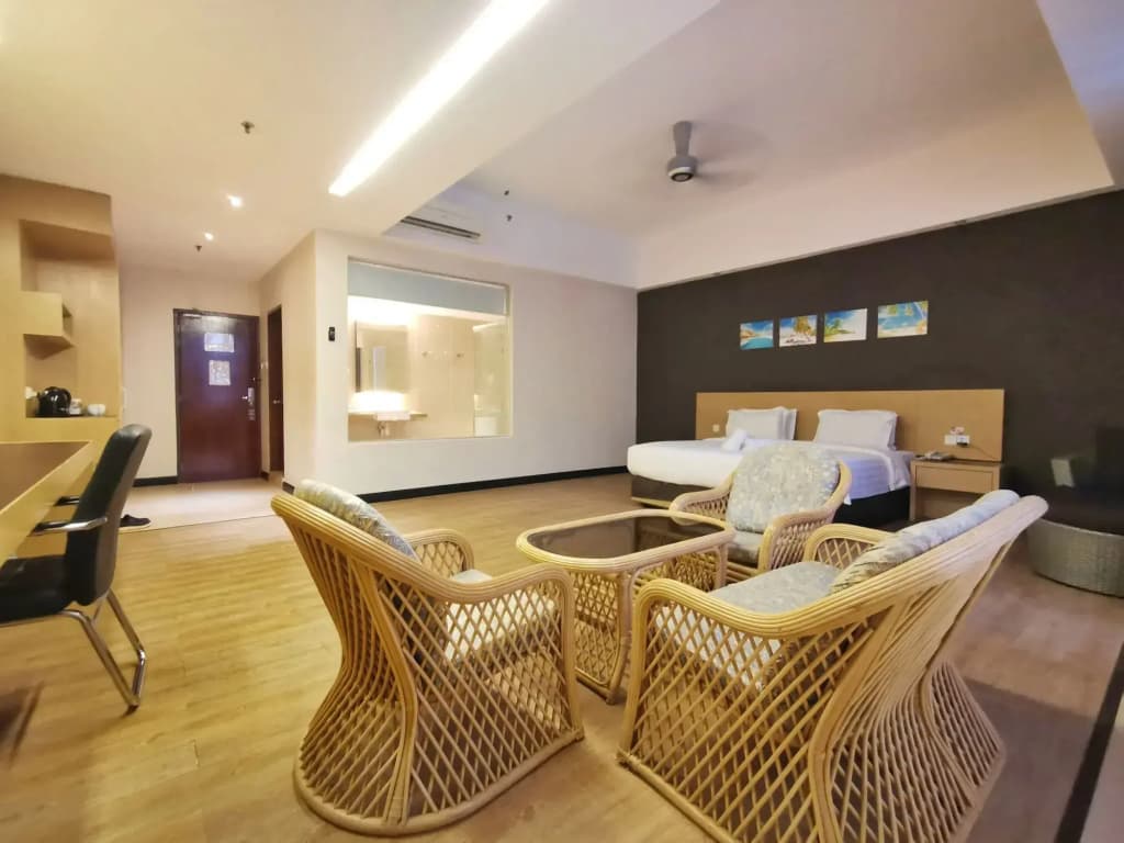 Hotel Langkasuka - photo 6