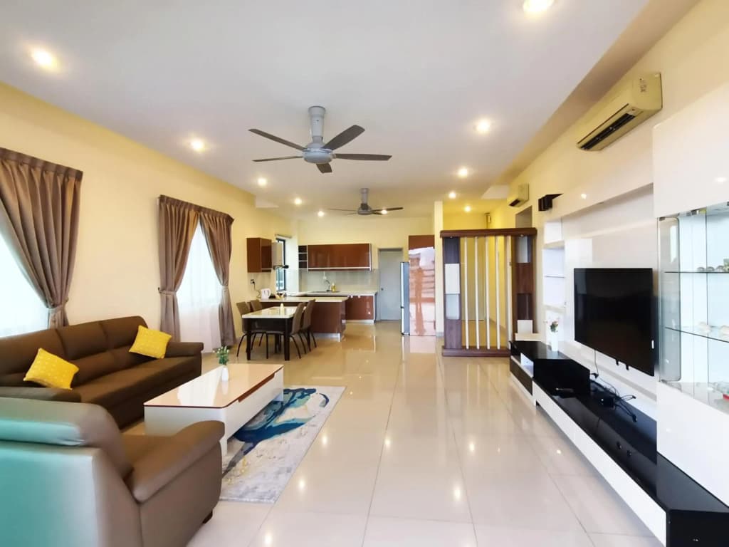 New! Seaview Deluxe Sunrise Suite 2000 sqft Imago Loft B 3 bedrooms above Imago Shopping Mall - photo 2