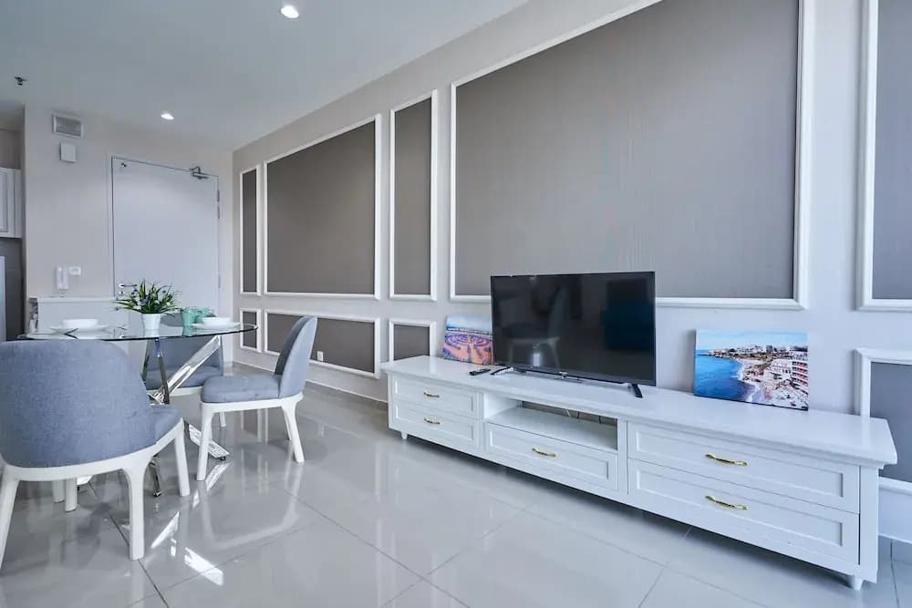 OYO Home 1143 Elegant 2br I-soho I-city - photo 5