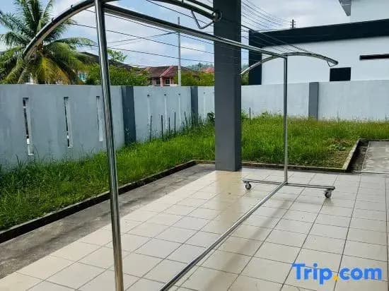 J5 Bintulu Homestay -Private Ground Floor Stay - photo 3