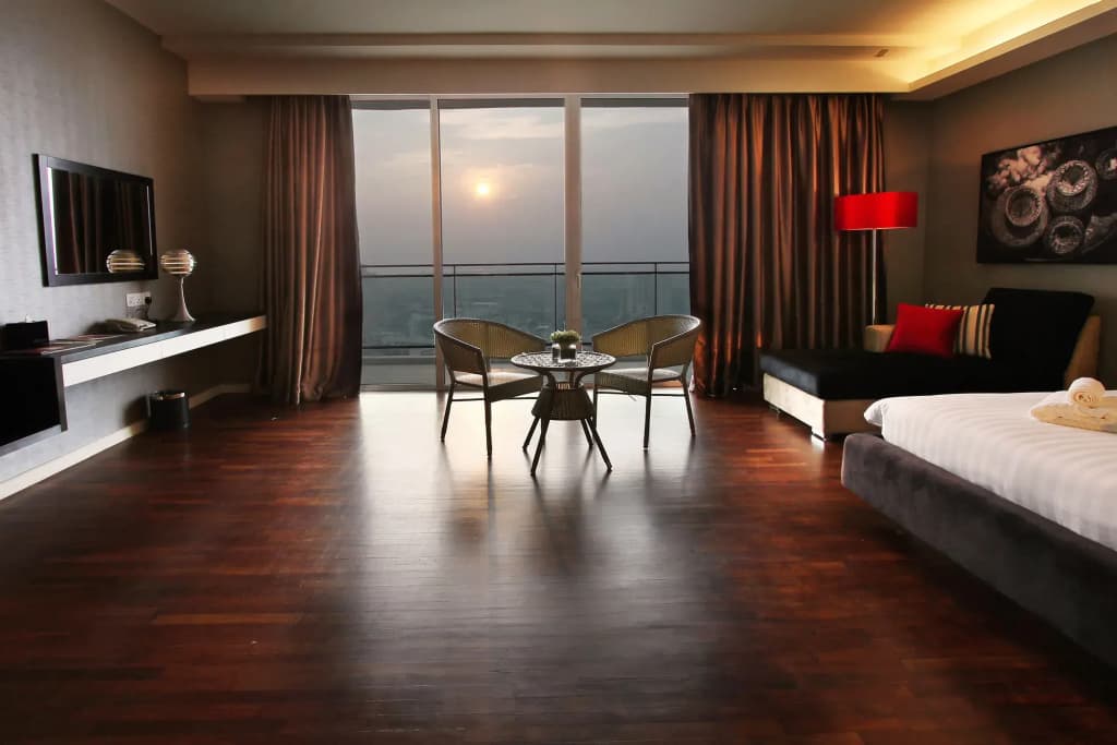 The Shore Hotel & Residences - photo 5