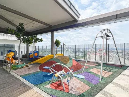 Relax in a Modern Studio w City View + Pool Access - photo 2