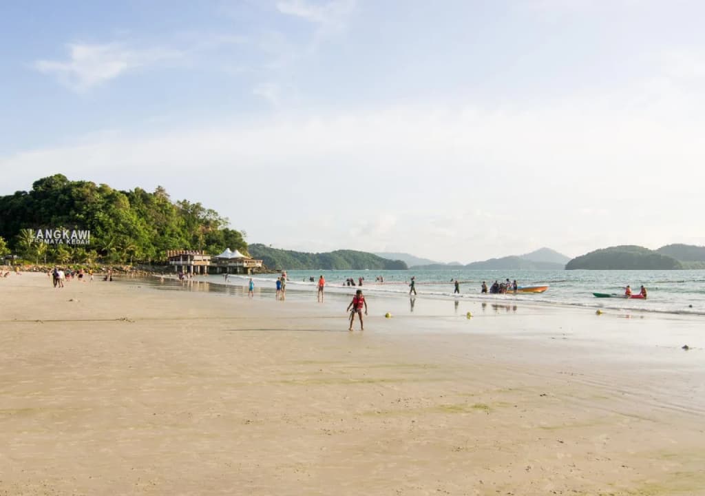 Cenang Plaza Beach Hotel - photo 18
