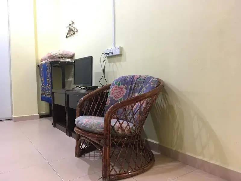 Azra Inn by OYO Rooms - photo 6