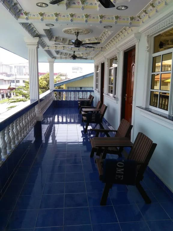 Ben & Roz Inn - photo 20