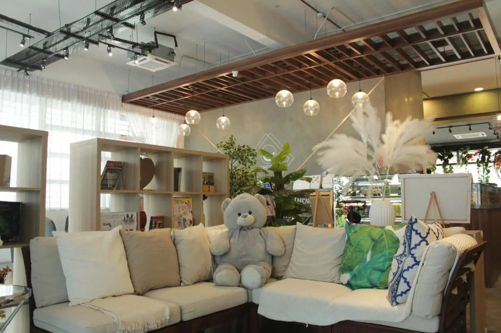 iO Hotel - photo 1