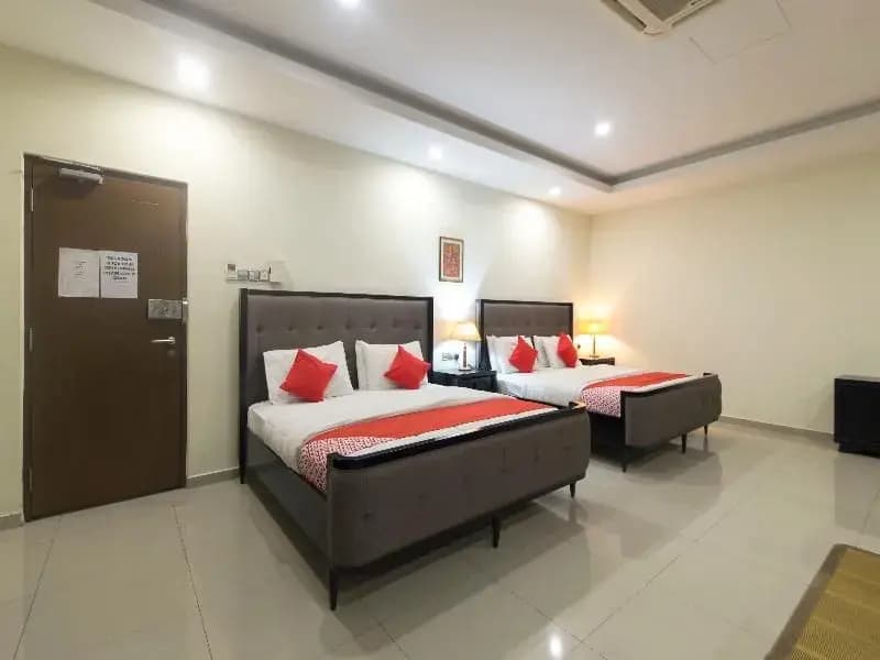 Capital O 90653 Maxwell Inn Boutique Hotel - photo 3