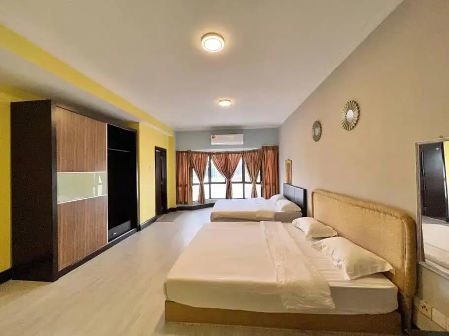 VACATION HOME PENTHOUSE MARINA COURT CONDO RESORT KOTA KINABALU 5 bedrooms 15 pax - photo 7