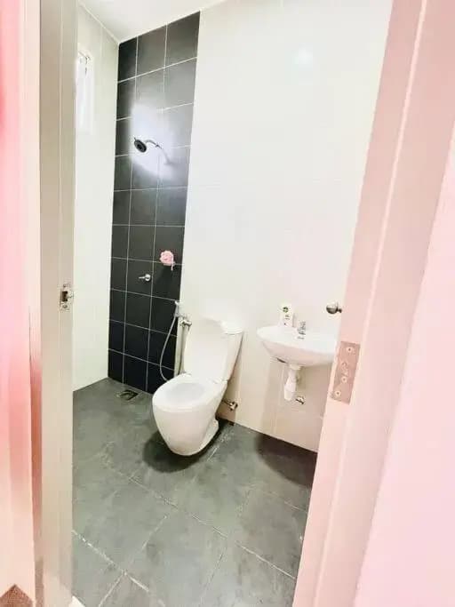 KT CITY HOMESTAY WITH 4 Bedrooms and POOL - photo 8