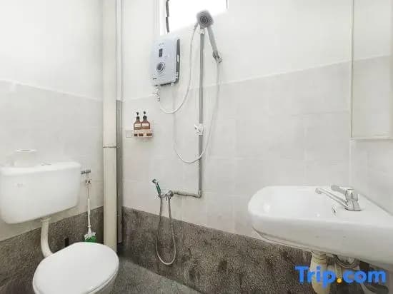 Damansara Damai 9Pax 4 Rooms - photo 2