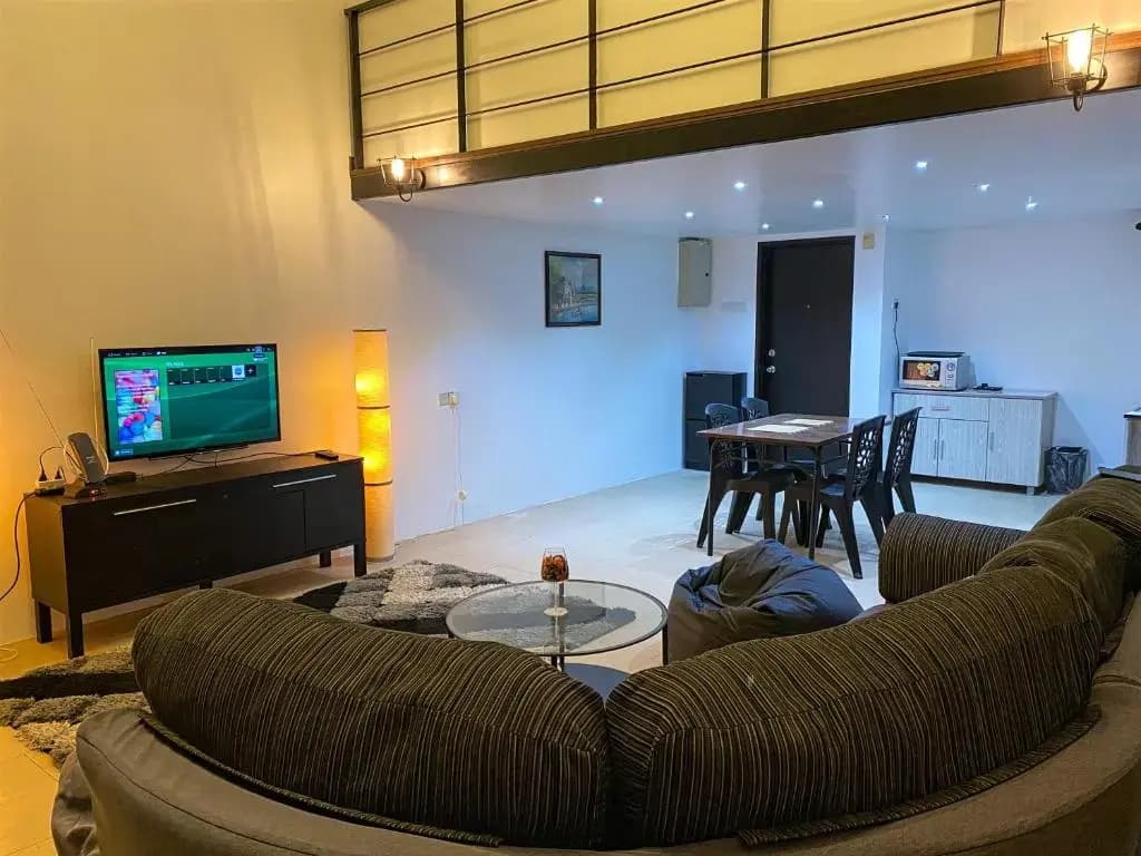 2flr Apartment at Empire Subang Jaya includes WiFi - photo 2