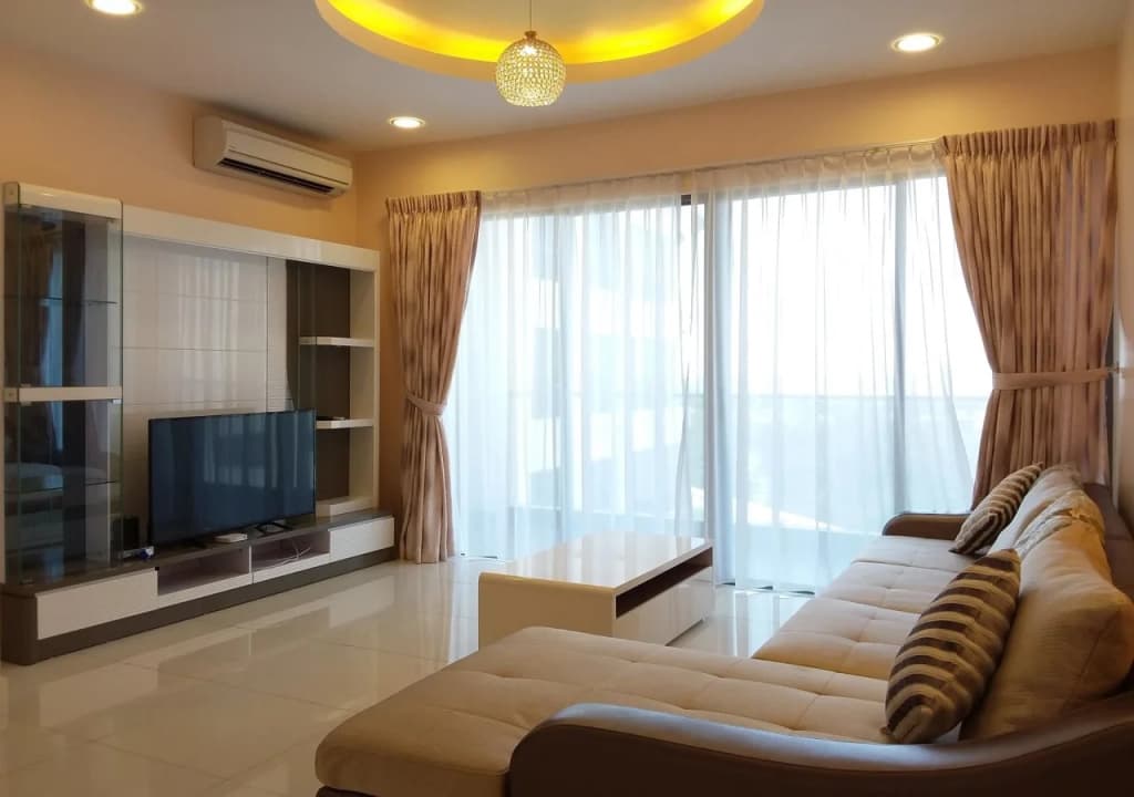 Sunset Seaview Vacation Condos City Centre @ IMAGO Shopping Mall - photo 4