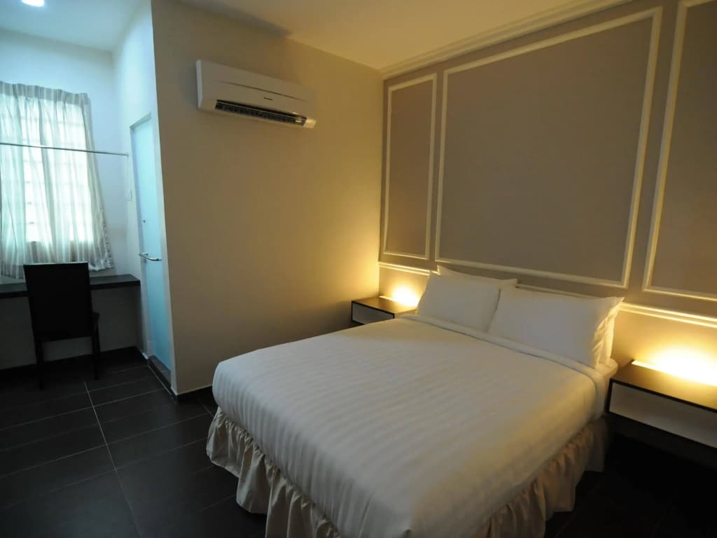 Luscious Hotel - photo 4