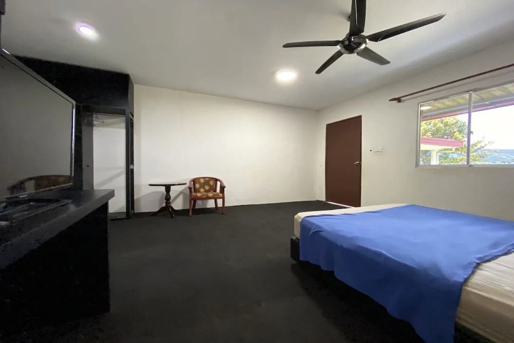 OYO 90317 Ambong Bay Resthouse - photo 5