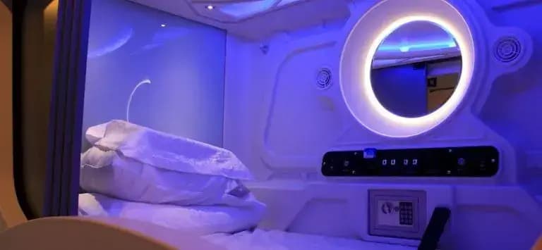 Qube Hotel - photo 3