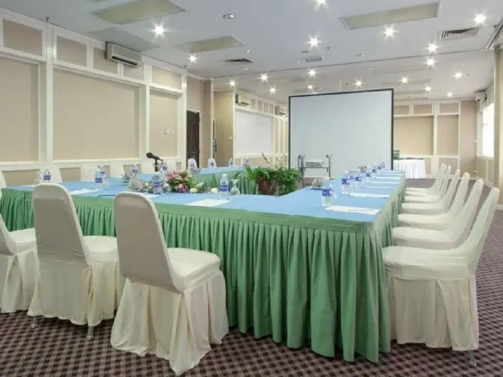 The Putra Regency Hotel - photo 14