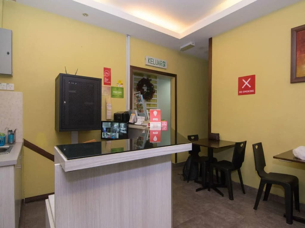 OYO 109 V'la Park Hotel - photo 16