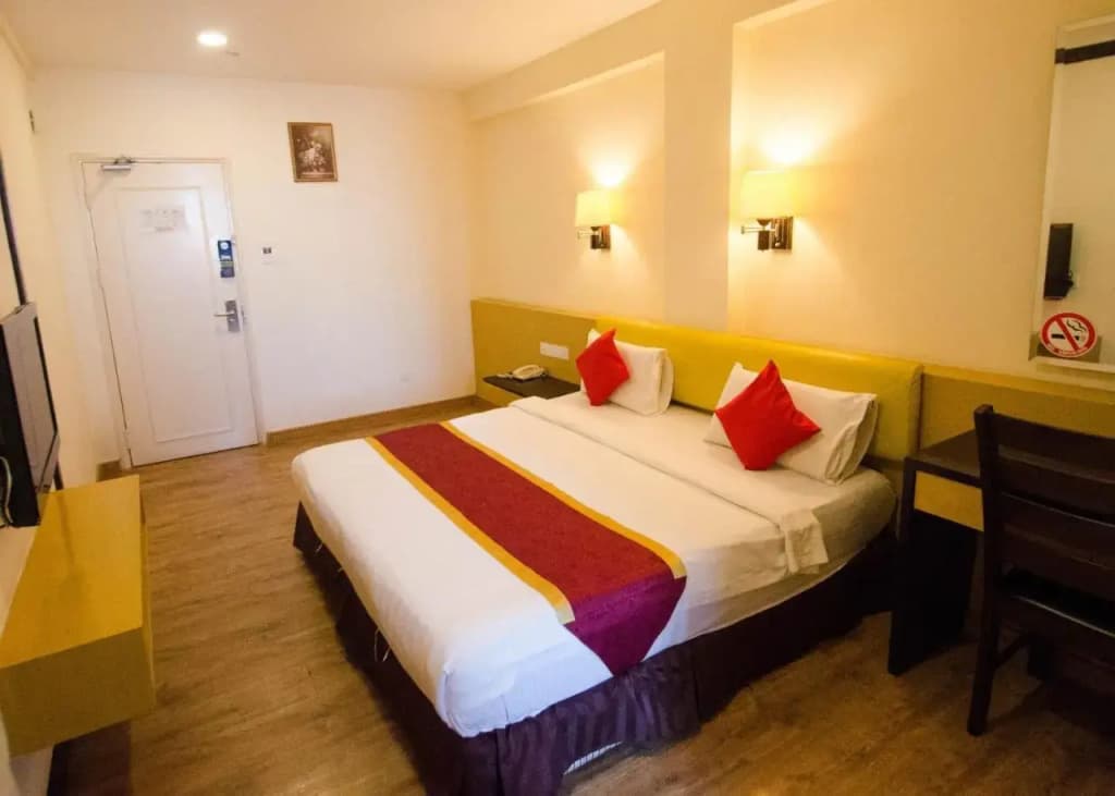 Grand Eastern Hotel - photo 4
