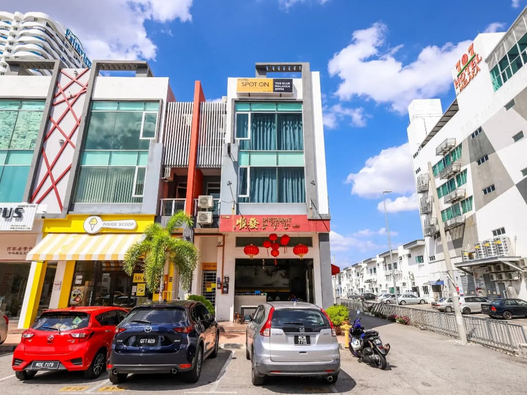 SPOT ON 89956 The Blue Malacca - photo 1