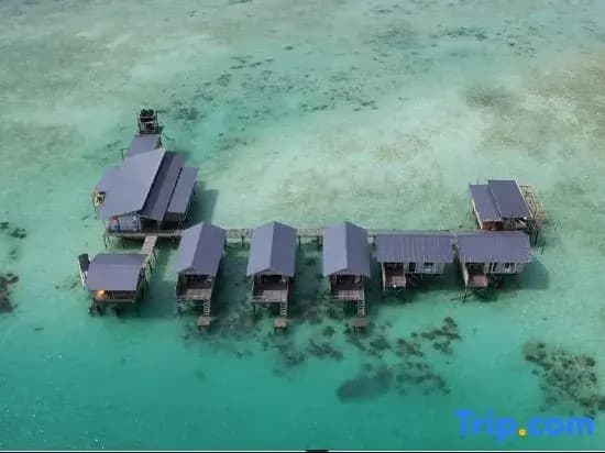 Sisipan Island Water Resort - photo 1
