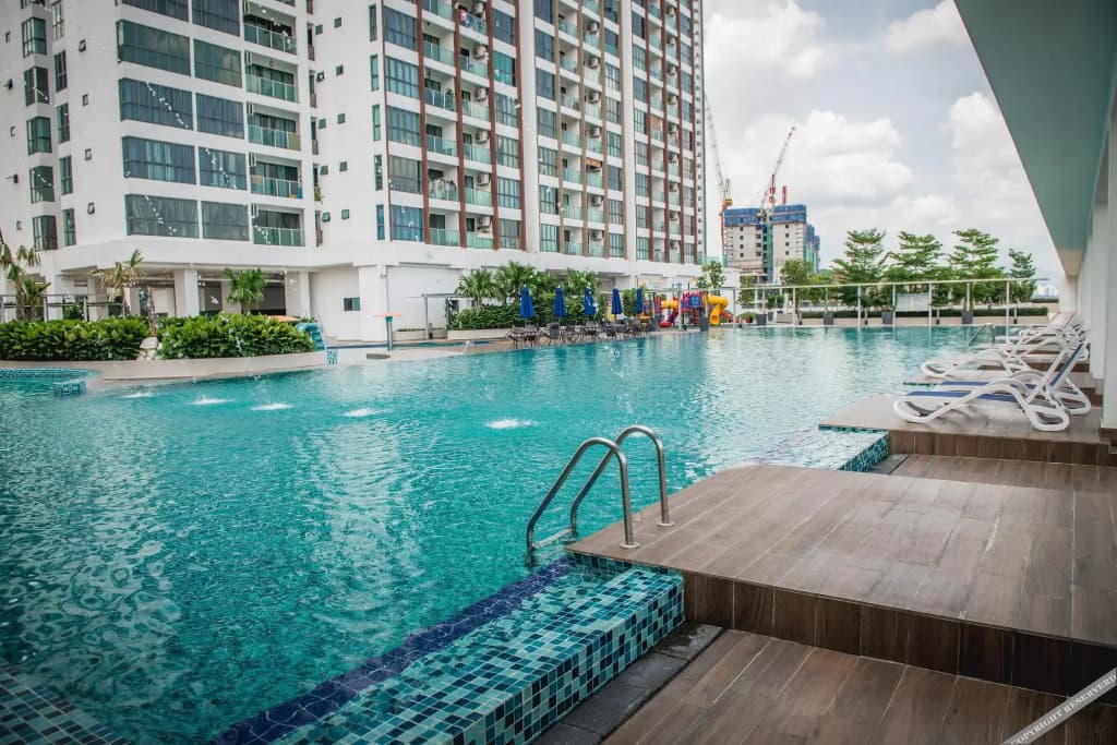 One Amerin Mall & Suites - photo 12